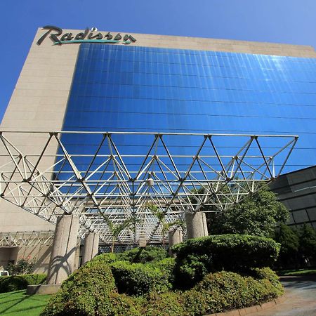 Radisson Paraiso Hotel Мехико Экстерьер фото The Radisson Blu Hotel, Victoria, Canada