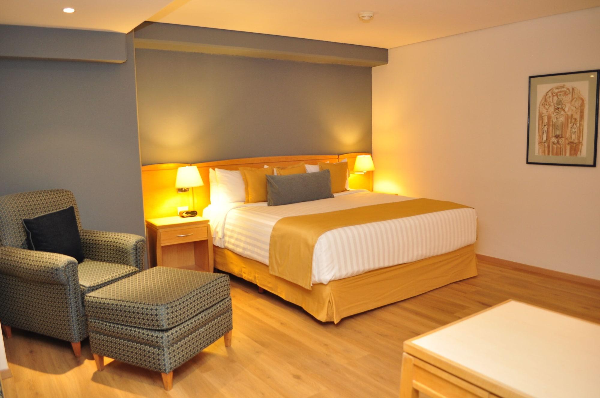 Radisson Paraiso Hotel Мехико Экстерьер фото A room at the hotel